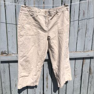 Liz Claiborne Women’s Linen Capris Size 12